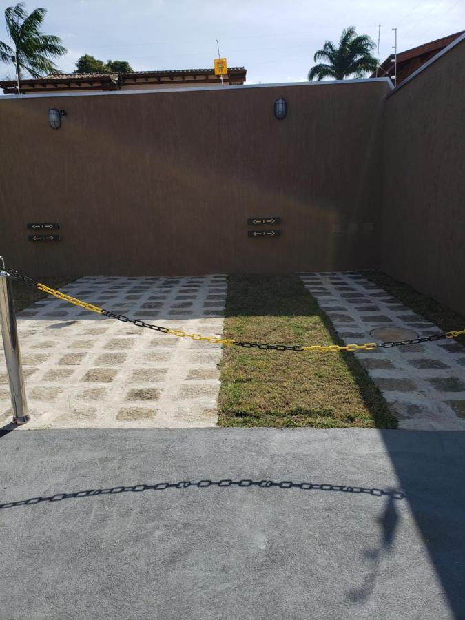 Suítes Verano Ubatuba - NOVAS - Bairro de Itaguá com piscina Exterior foto