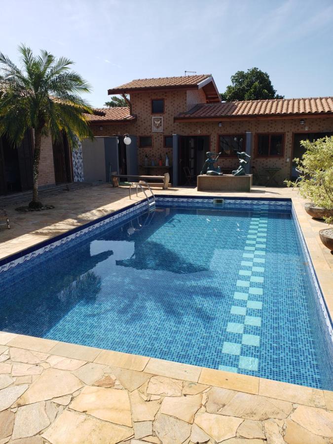 Suítes Verano Ubatuba - NOVAS - Bairro de Itaguá com piscina Exterior foto