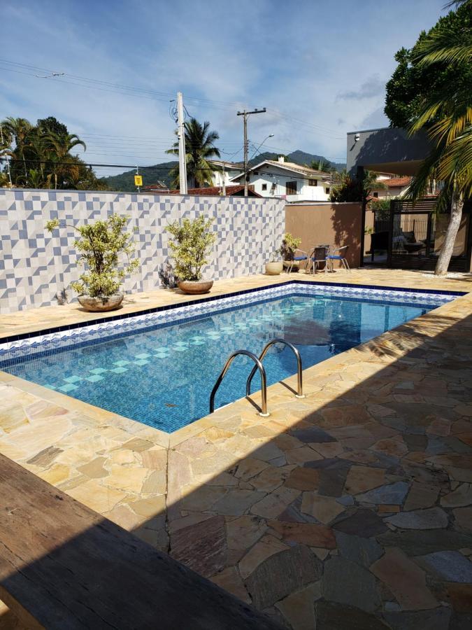 Suítes Verano Ubatuba - NOVAS - Bairro de Itaguá com piscina Exterior foto